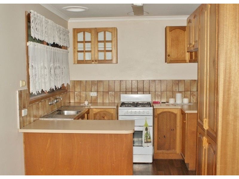 1/36 Ollerton Avenue, Newborough VIC 3825