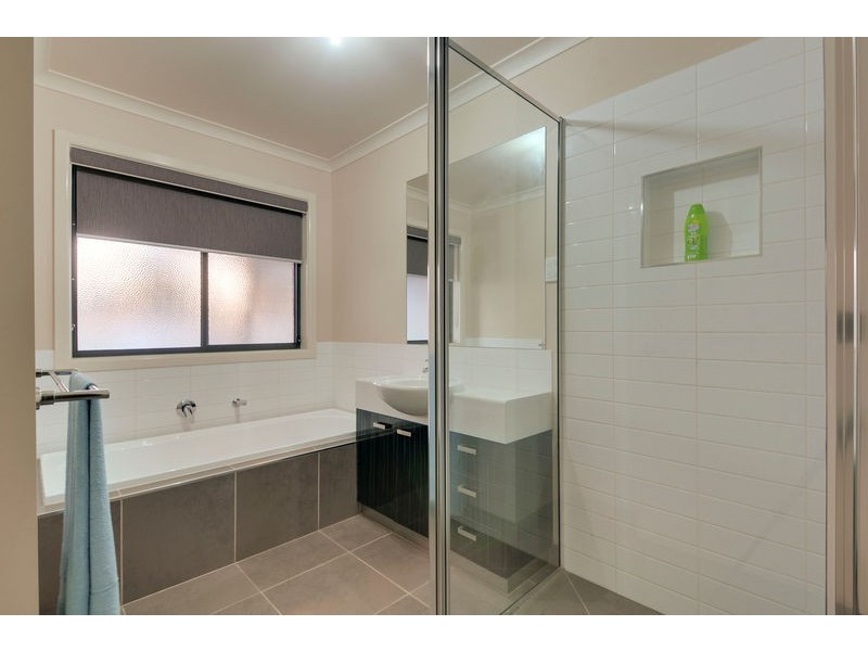 17 -19 Sweetwater Place, Moe VIC 3825