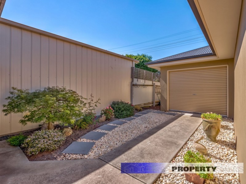 99 Hennessey Street, Moe VIC 3825