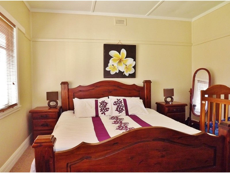 16 Chamberlain Road, Newborough VIC 3825