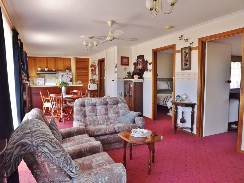 2/2 Evelyn Street, Moe VIC 3825