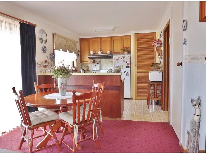 2/2 Evelyn Street, Moe VIC 3825