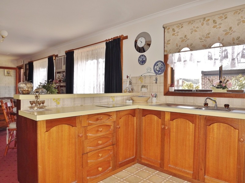 2/2 Evelyn Street, Moe VIC 3825