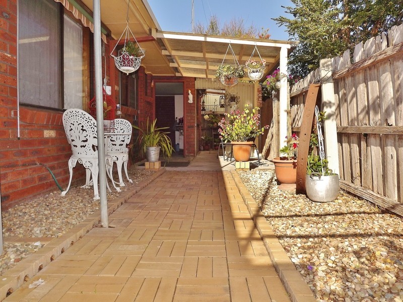 2/2 Evelyn Street, Moe VIC 3825