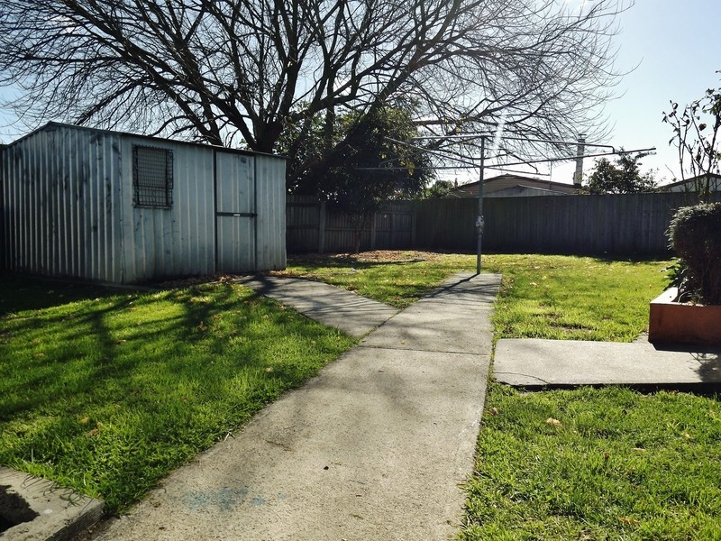 4 Thoresby Street, Newborough VIC 3825