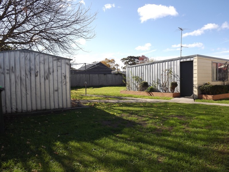 4 Thoresby Street, Newborough VIC 3825