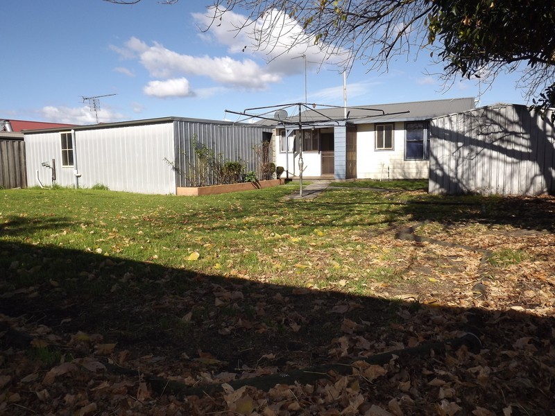 4 Thoresby Street, Newborough VIC 3825