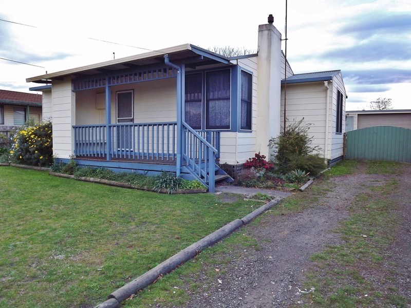 4 Thoresby Street, Newborough VIC 3825