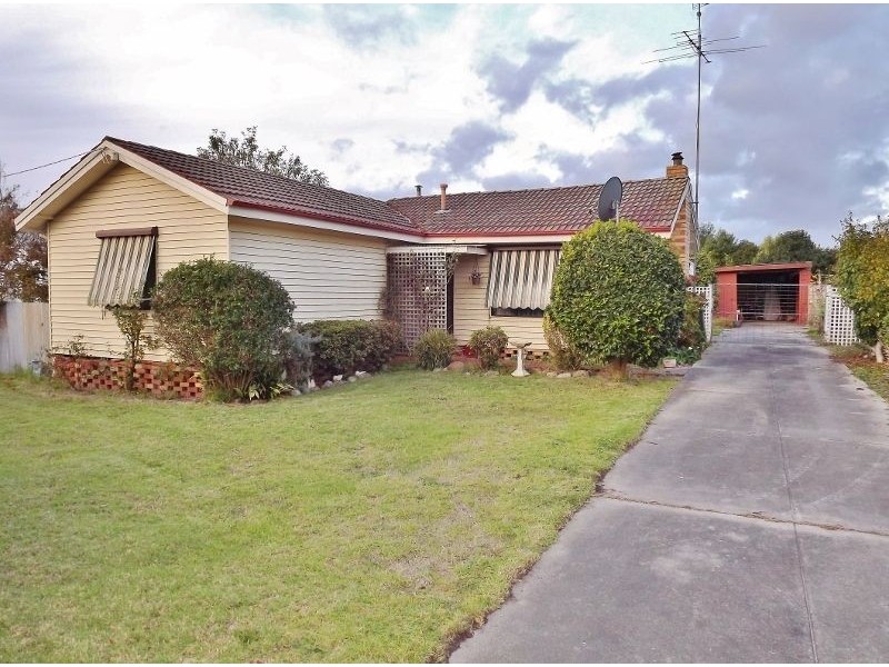17 Watsons Road, Moe VIC 3825