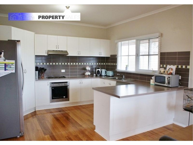 4 Hyland Street, Moe VIC 3825