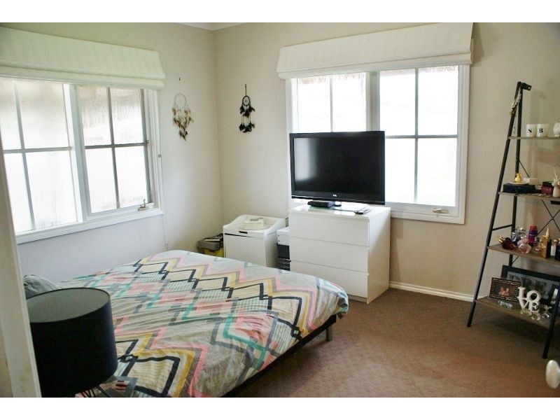 4 Hyland Street, Moe VIC 3825