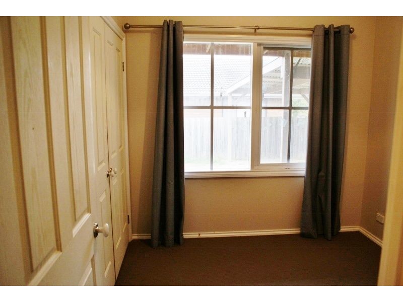 4 Hyland Street, Moe VIC 3825