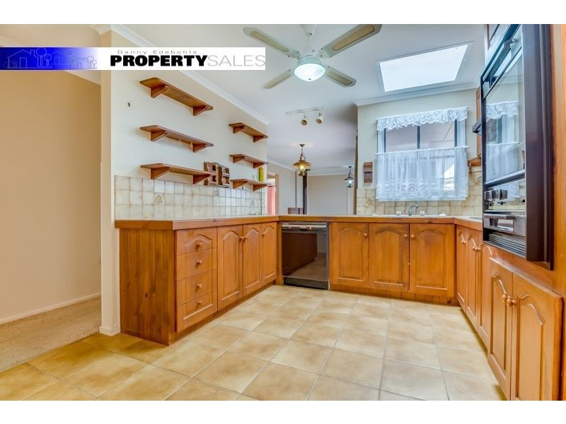 16 Crowe Court, Newborough VIC 3825