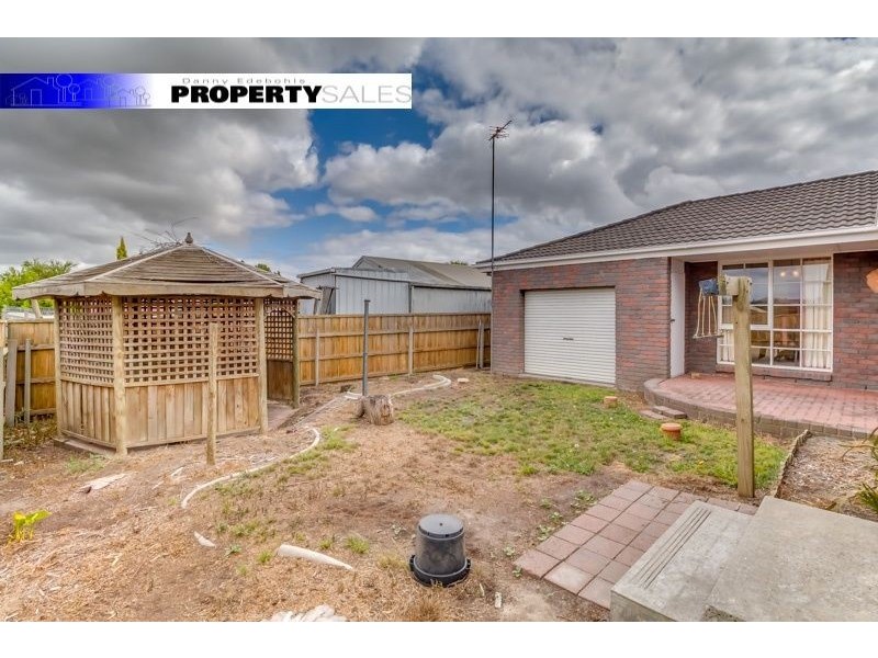 16 Crowe Court, Newborough VIC 3825