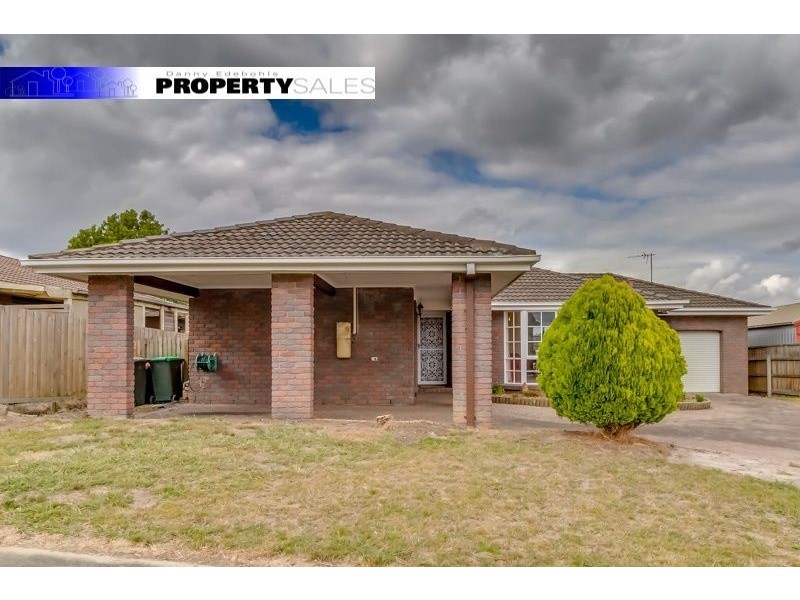 16 Crowe Court, Newborough VIC 3825