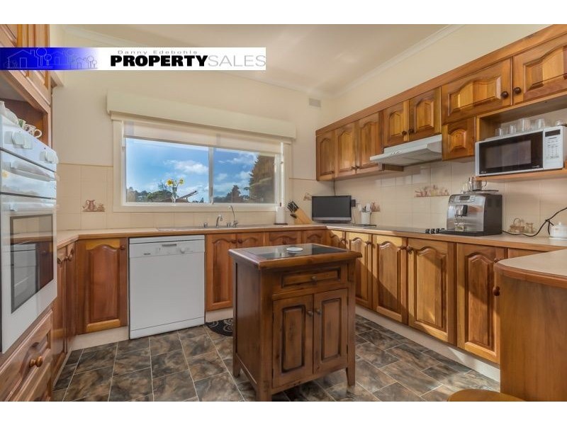 14 May Road, Hernes Oak VIC 3825