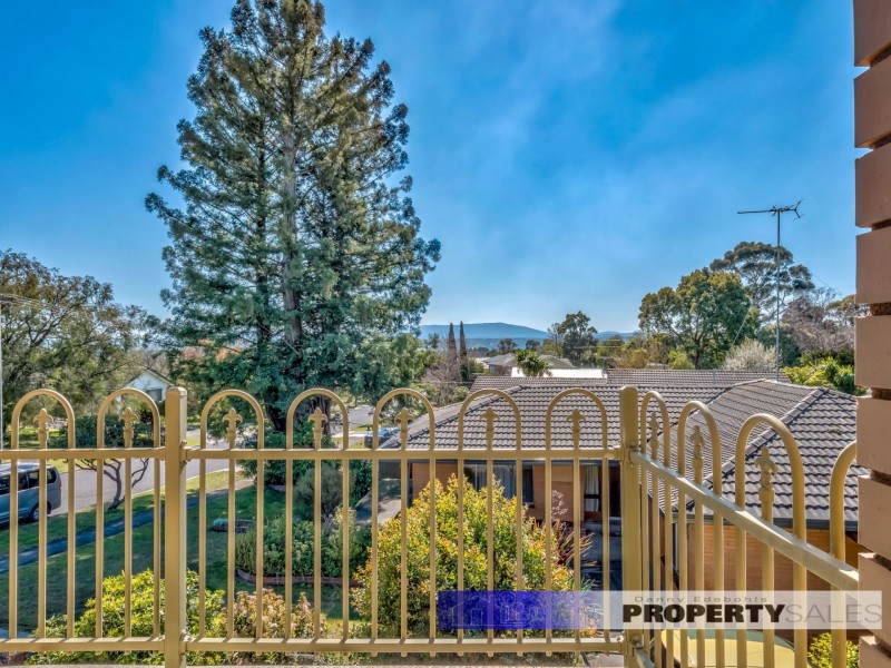 8 Ford Avenue, Newborough VIC 3825