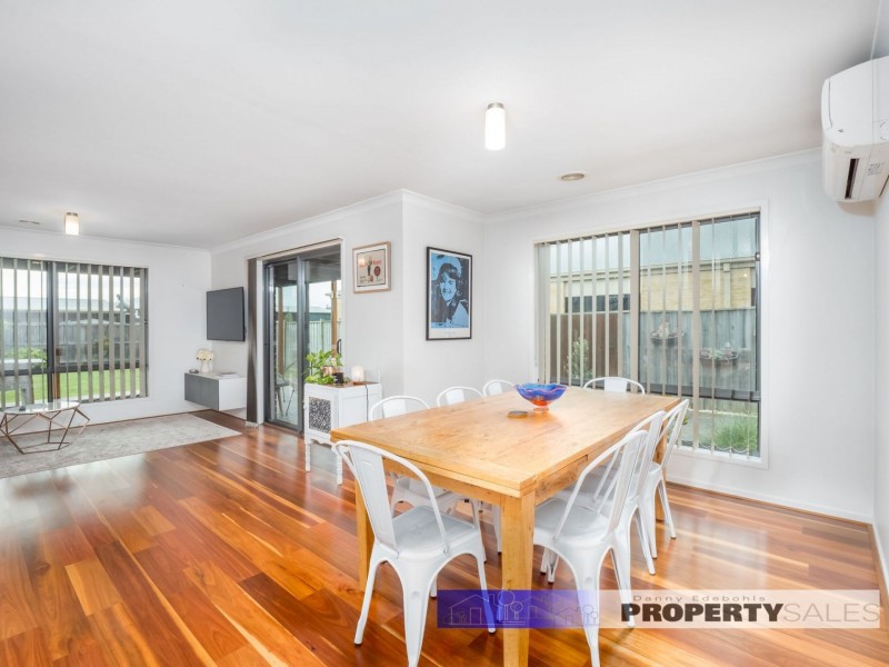 2 Robin Close, Newborough VIC 3825