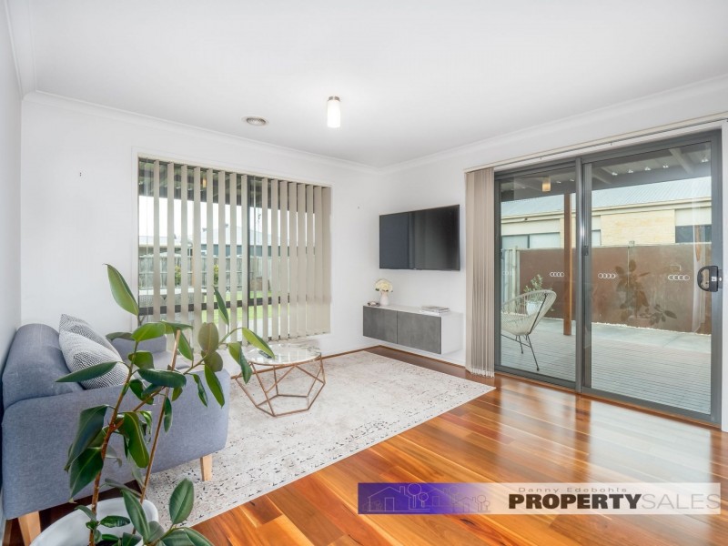 2 Robin Close, Newborough VIC 3825