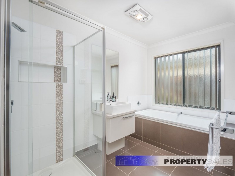 2 Robin Close, Newborough VIC 3825