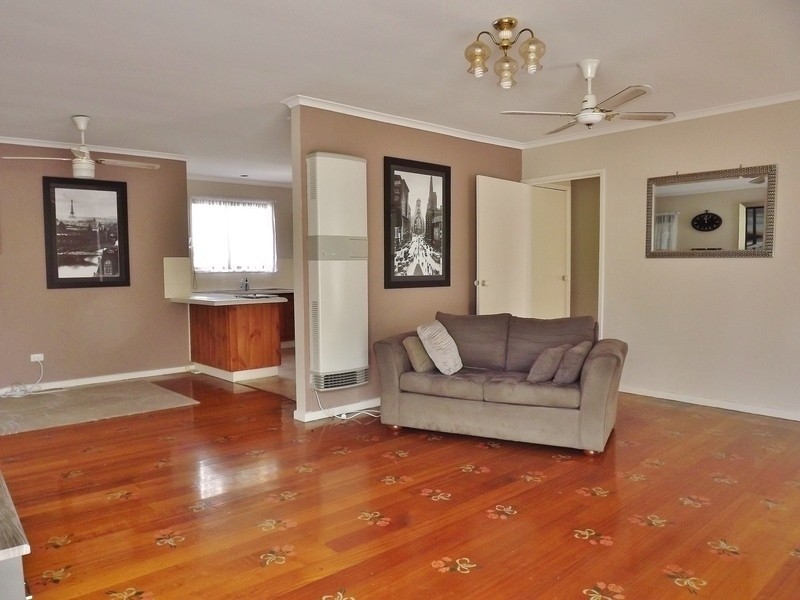 120 Service Road, Moe VIC 3825