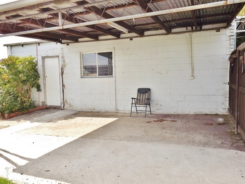 120 Service Road, Moe VIC 3825