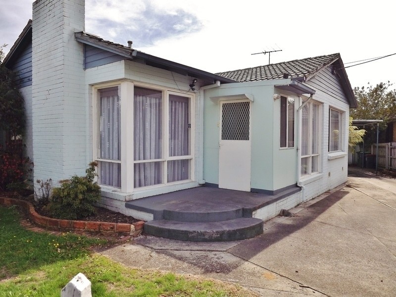 120 Service Road, Moe VIC 3825