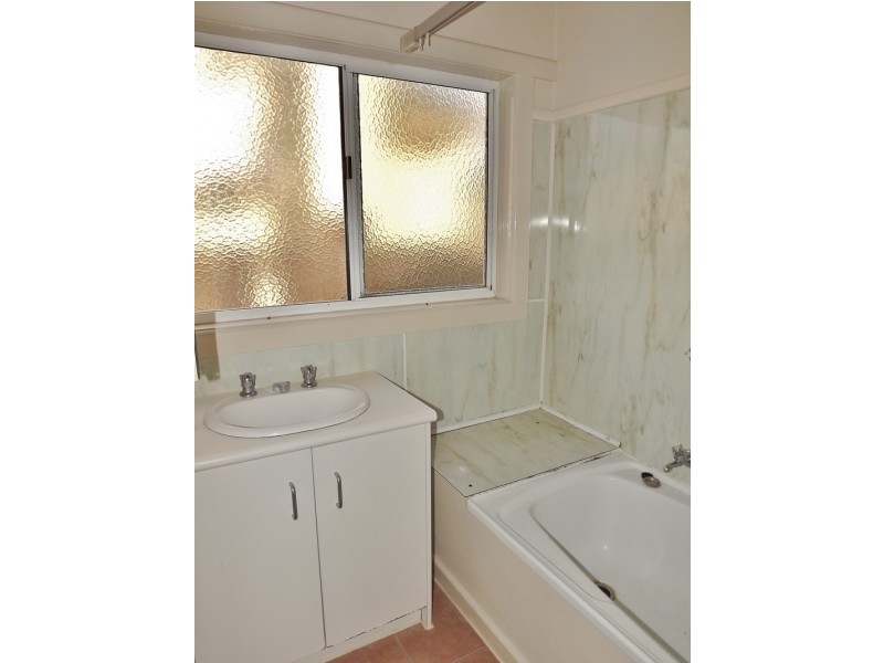 27 Kent Street, Moe VIC 3825