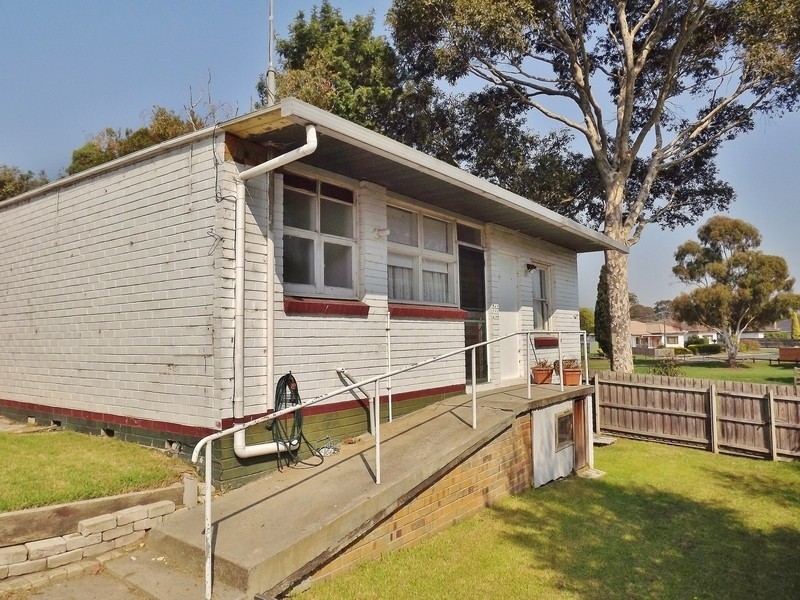 14 Reservoir Road, Moe VIC 3825