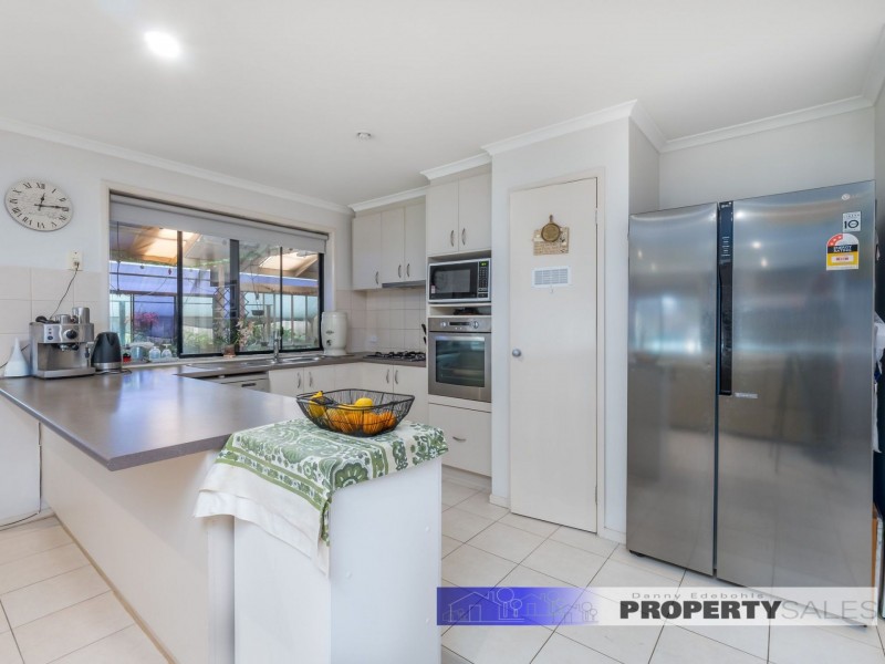 5 Varcoe Court, Newborough VIC 3825