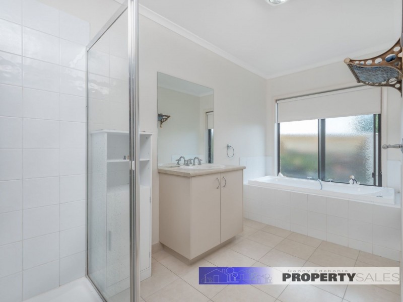 5 Varcoe Court, Newborough VIC 3825