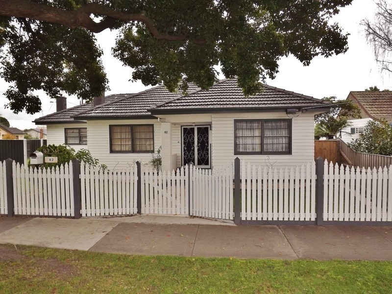 82 Hennessey Street, Moe VIC 3825