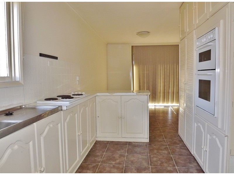 27 Northern Avenue, Newborough VIC 3825