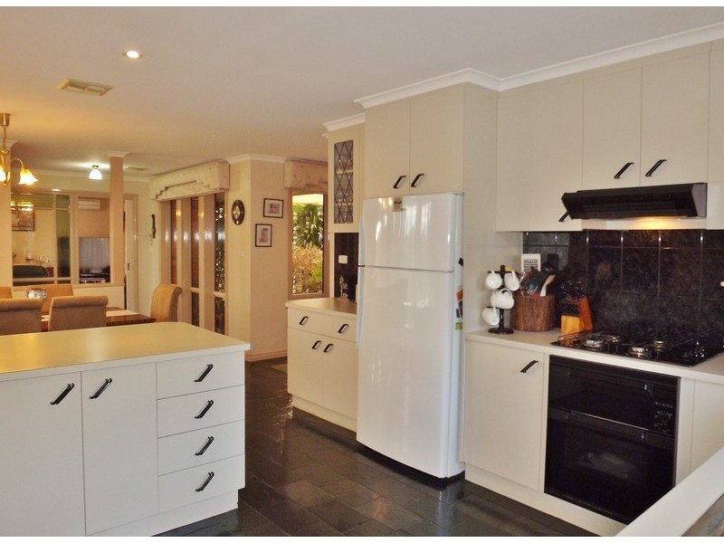 4 Amaroo Way, Newborough VIC 3825