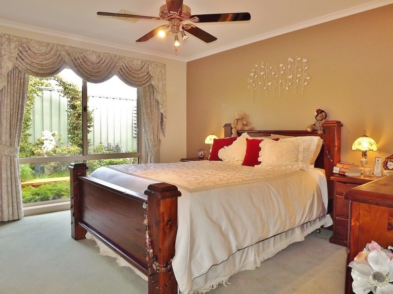 4 Amaroo Way, Newborough VIC 3825