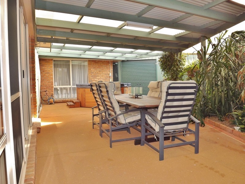 4 Amaroo Way, Newborough VIC 3825