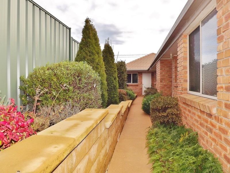 4 Amaroo Way, Newborough VIC 3825