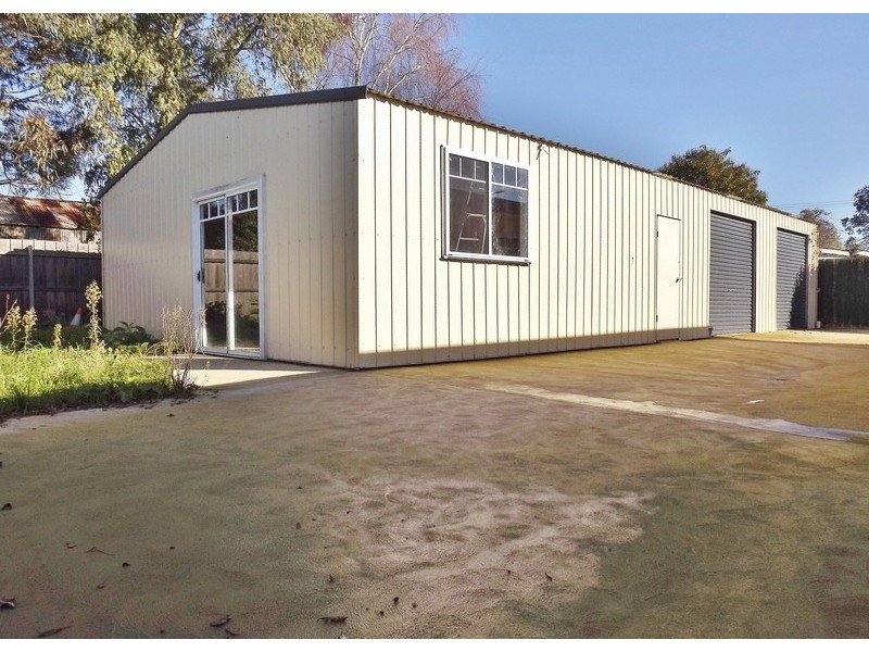 81 Hennessey Street, Moe VIC 3825