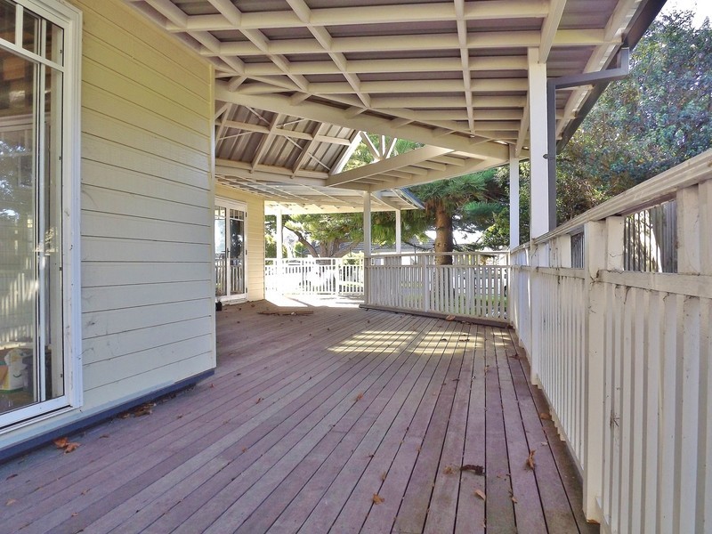 81 Hennessey Street, Moe VIC 3825