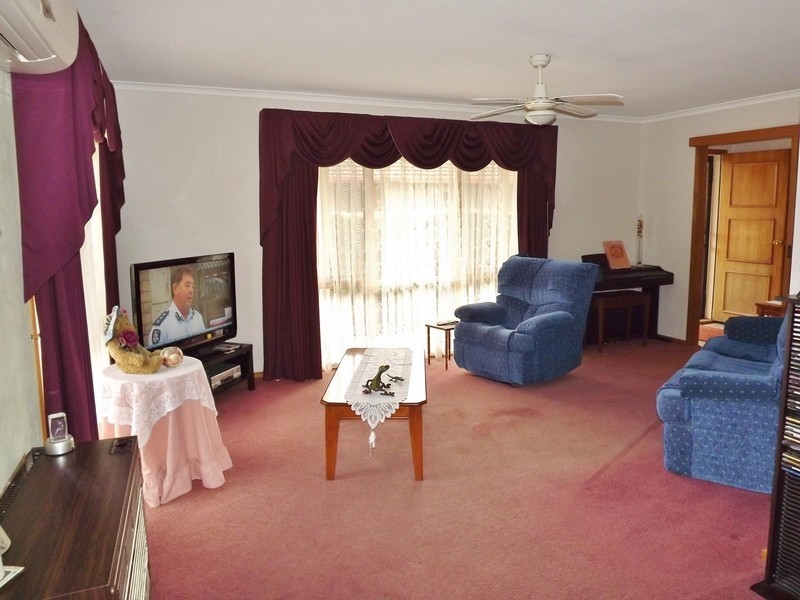 21 Mena Street, Moe VIC 3825