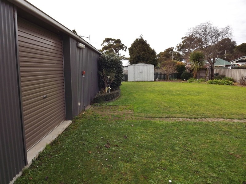 21 Mena Street, Moe VIC 3825