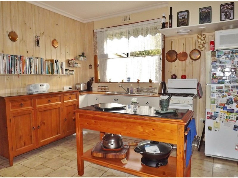 6 Elizabeth Street, Moe VIC 3825