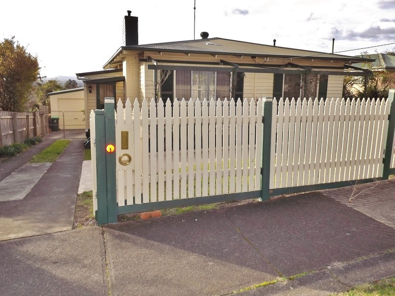 6 Elizabeth Street, Moe VIC 3825