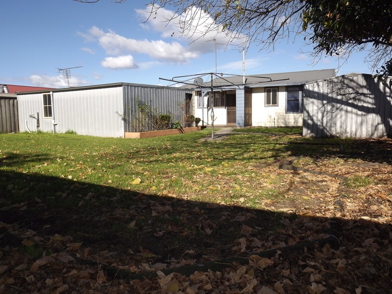 4 Thoresby Street, Newborough VIC 3825