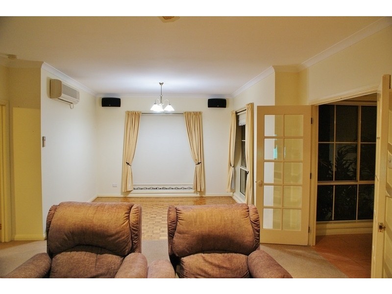 115 McGraths Track, Hernes Oak VIC 3825