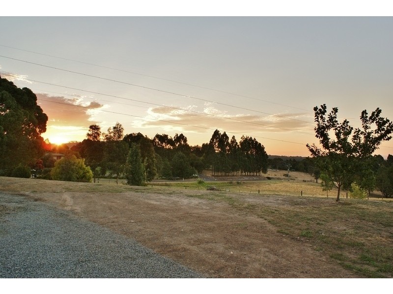 115 McGraths Track, Hernes Oak VIC 3825