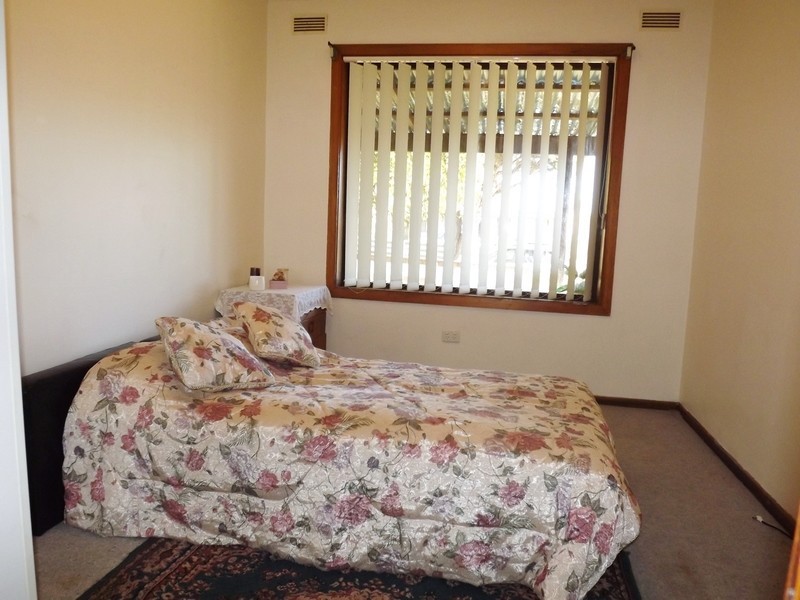 23 Alexander Avenue, Moe VIC 3825