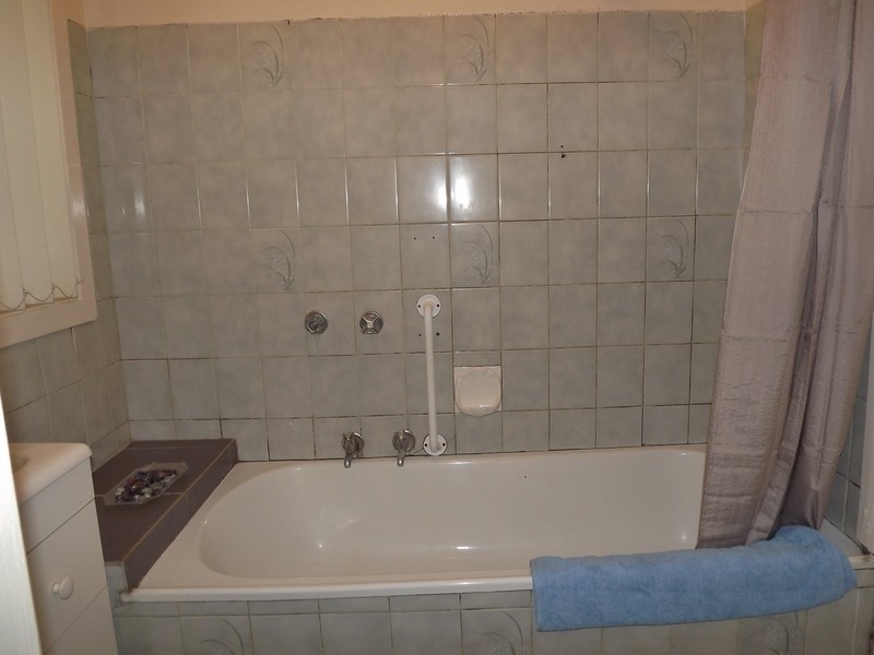 23 Alexander Avenue, Moe VIC 3825