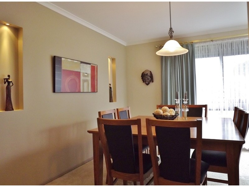 1 Amor Court, Newborough VIC 3825