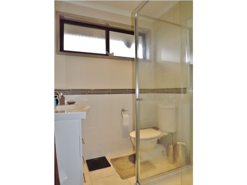 1 Amor Court, Newborough VIC 3825